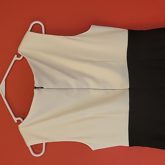 Cocktail/wedding guest or brunch dress! Size 12, worn once. - Picture 5 of 6